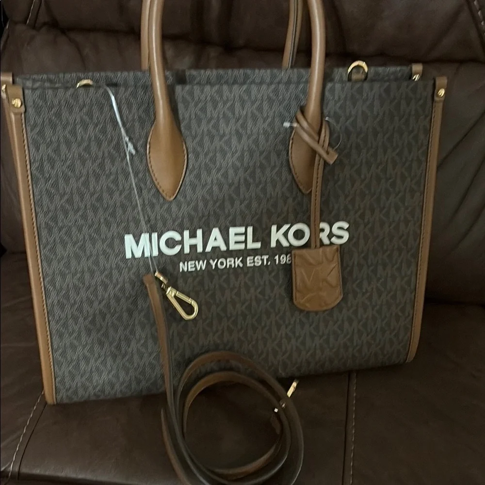 NWT Michael Kors Brown Tote Bag with Gold Accents - Picture 6 of 11